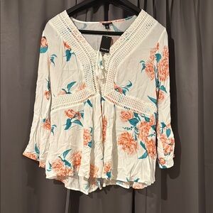 Torrid Cream and Green 3/4 Sleeve Tie Front Blouse